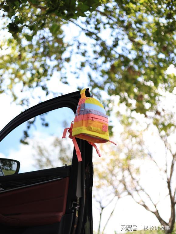 有多隔层设计的妈咪育儿包推荐 便携又能装AG真人百家家乐ap